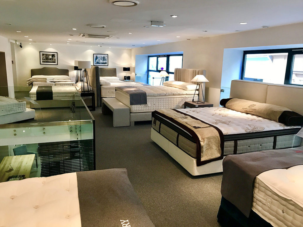 Boxspringbetten Wien Store Innenansicht oberes Stockwerk